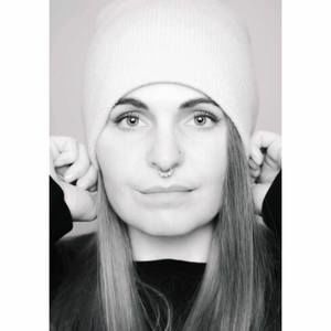 Meet your Posher, Courtney